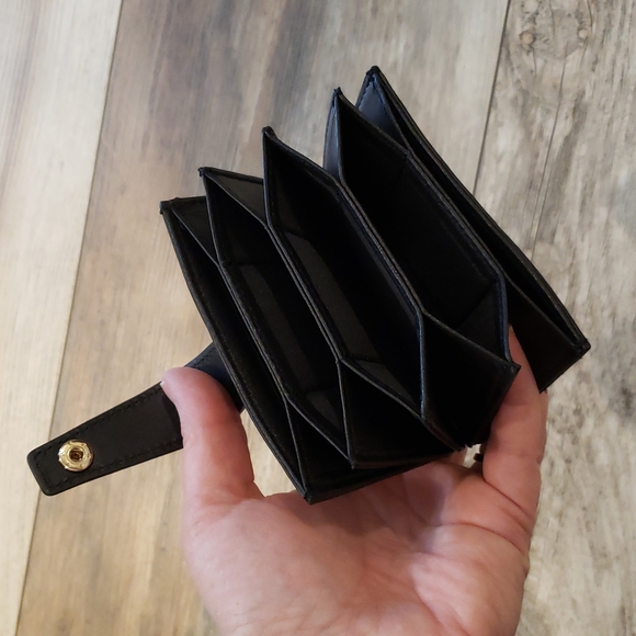 NWOT Chicos cowhide card holder - Picture 2 of 3